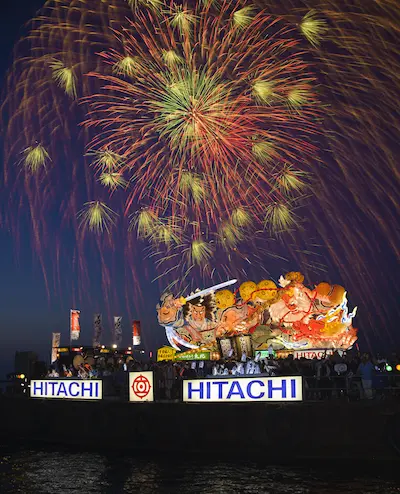 青森ねぶた - 海上運行